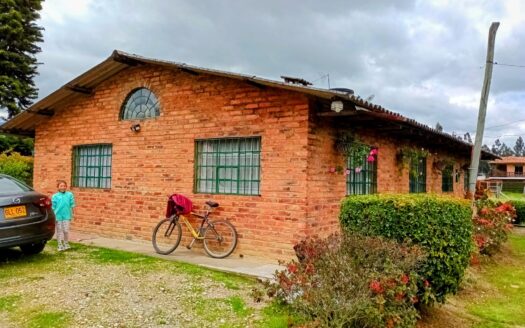CASA LOTE UBATE