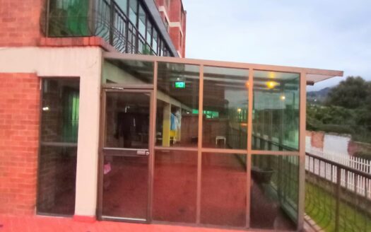 AMPLIO APARTAMENTO EN UBATE