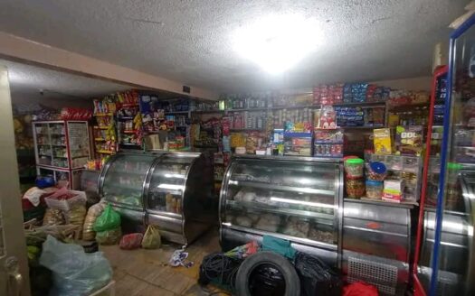 Casa esquinera comercial en Ubate