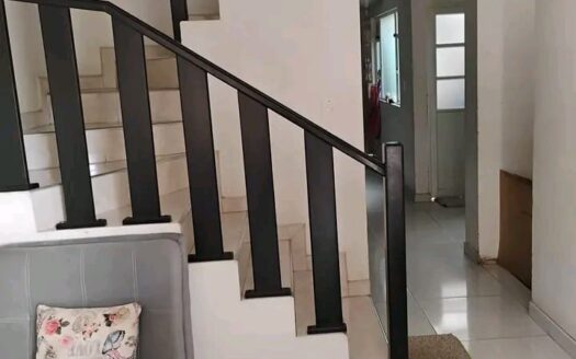 Casa de 3 pisos en barrio Estanzuela Ubate