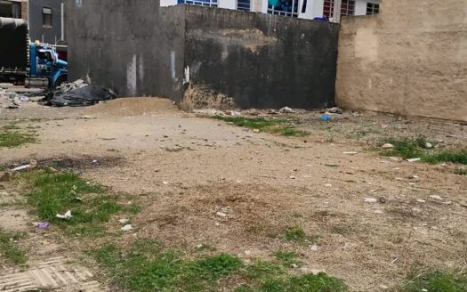 Lote esquinero cerca a la Plaza en Ubate