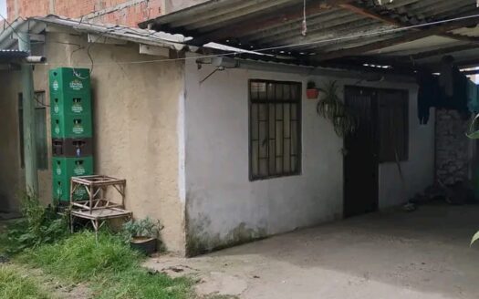 Casa de tres aptos en Ubate
