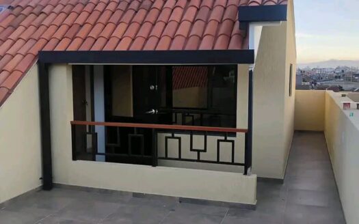👉 Hermosa casa de tres aptos en Ubaté👈