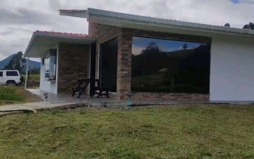 👉Hermosa finca con casa en Carupa👈